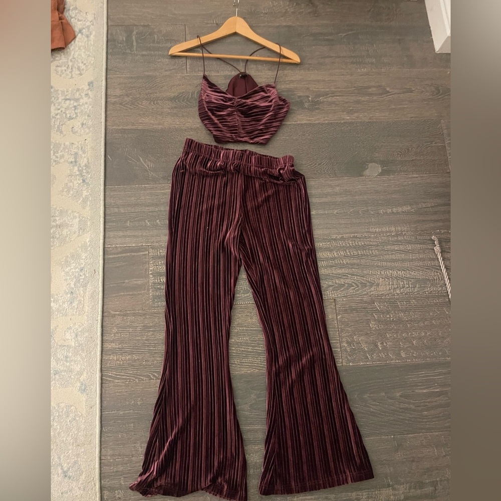 Wild Fable 2 Piece Velvet Set Size Small Burgundy Color Flare Legs Size Small